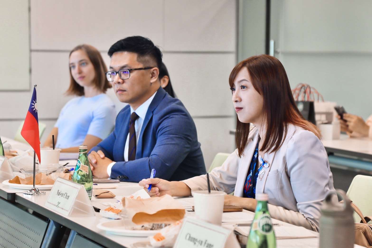 美國亞利桑那州議會跨黨派議員拜會民進黨。(圖：民進黨提供)