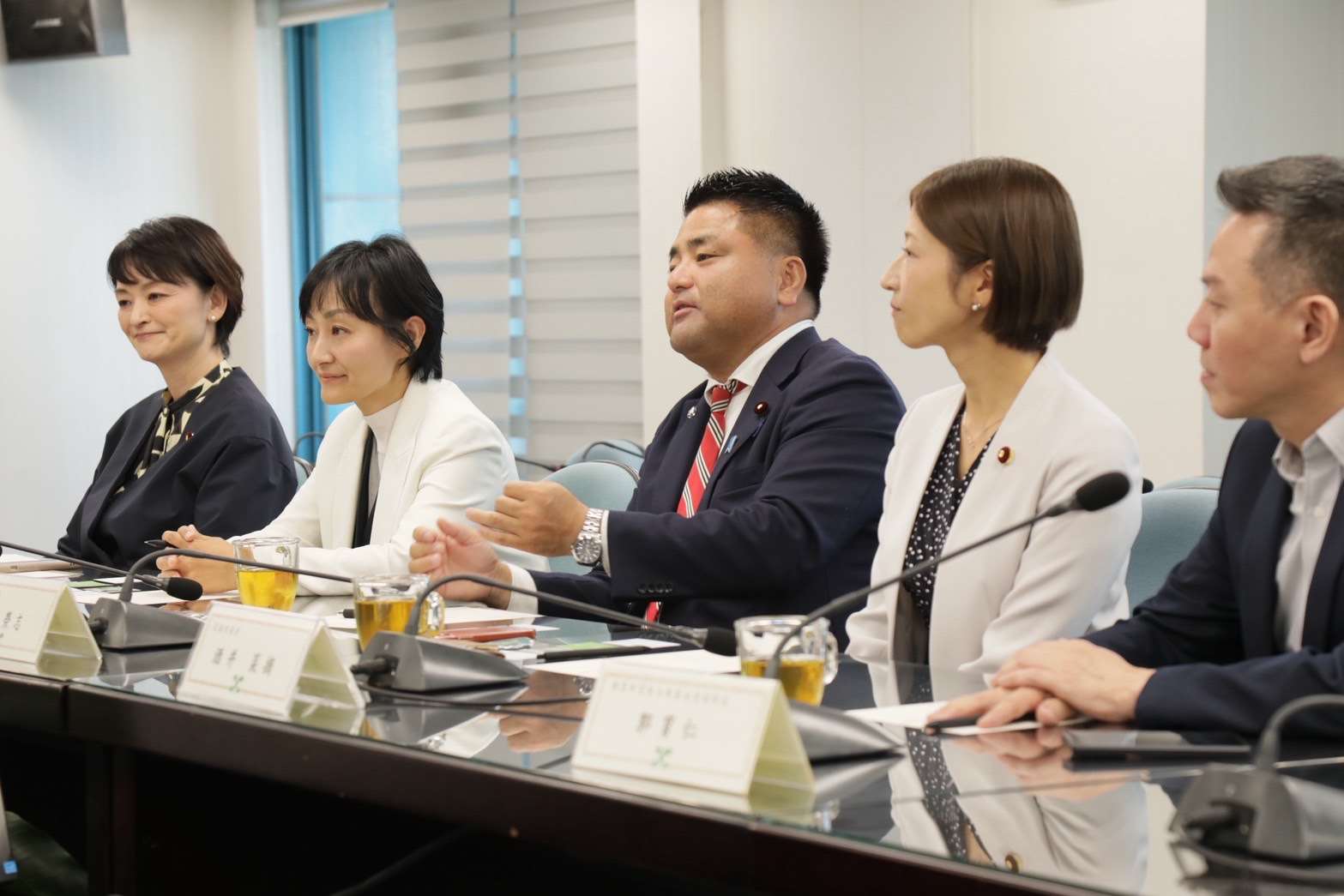 日本立民黨眾議員拜會民進黨秘書長徐國勇。(圖：民進黨提供)