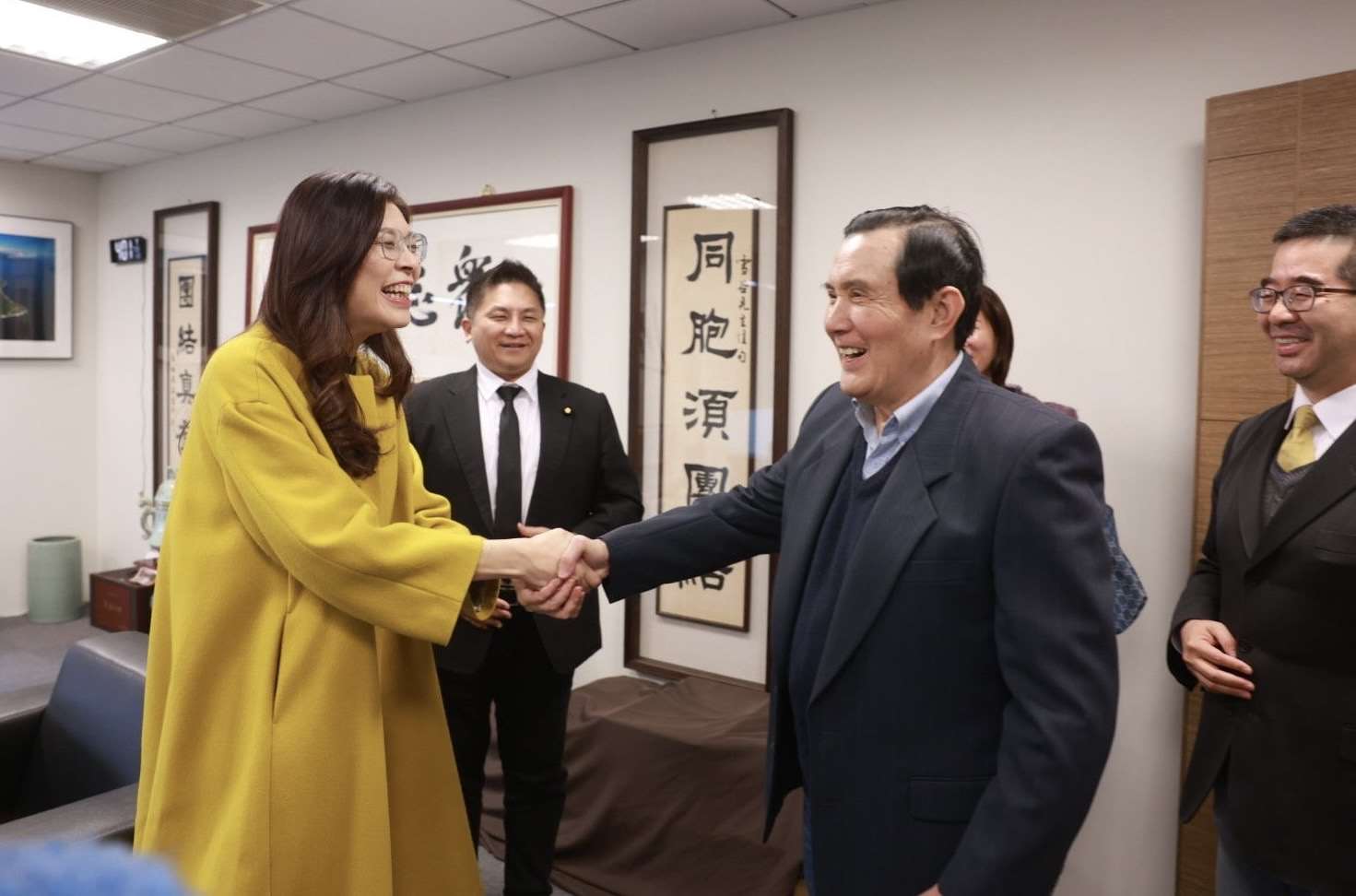 國民黨主席鄭麗文今天(20日)拜會前總統馬英九，雙方約進行1個小時閉門會晤。(國民黨提供)