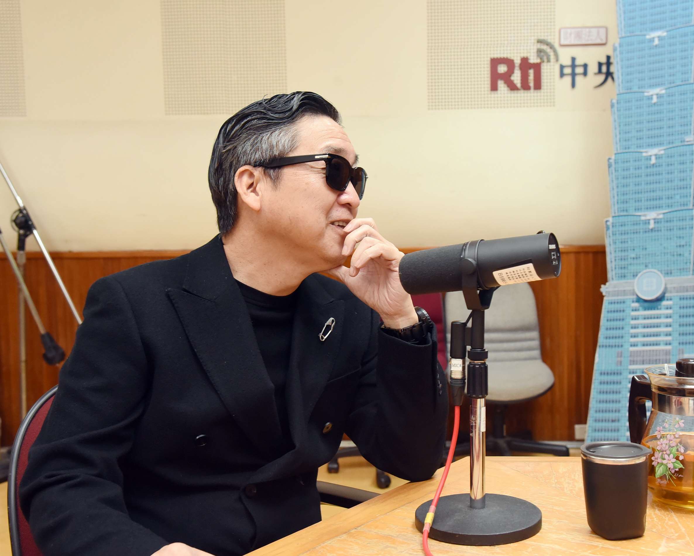 陳俊良老師接受美麗的台灣節目專訪