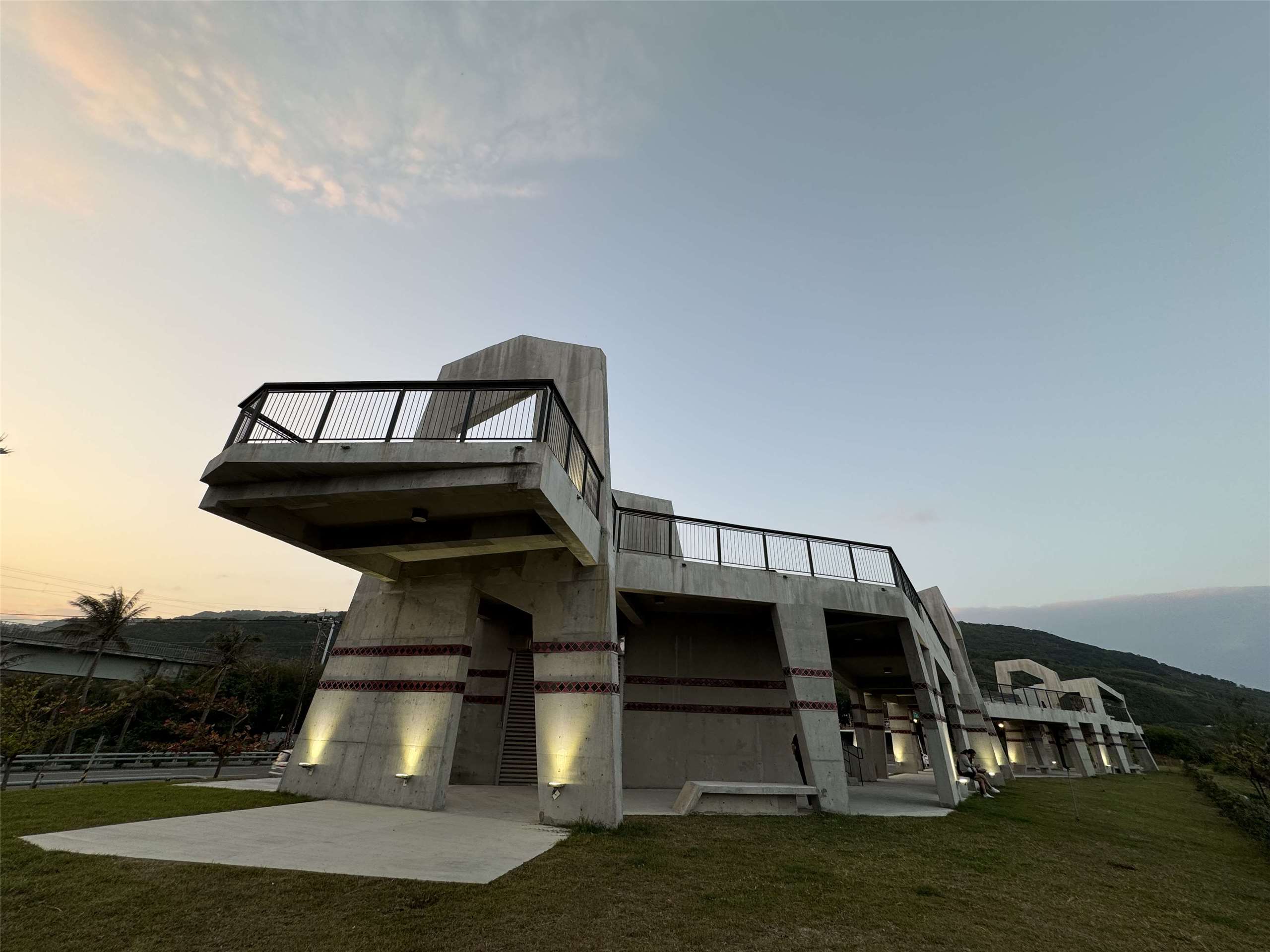 大鳥休息站 夜燈