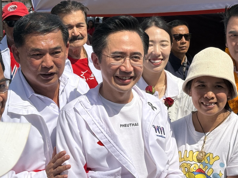 泰國為泰黨首席總理候選人尤德查南。
