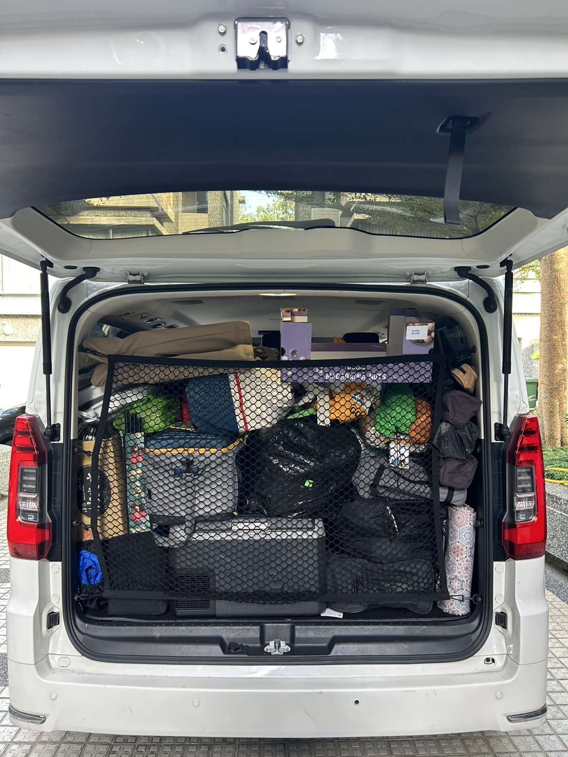 對預訂接送機的客人來說，充足的後車廂空間是一定需要的