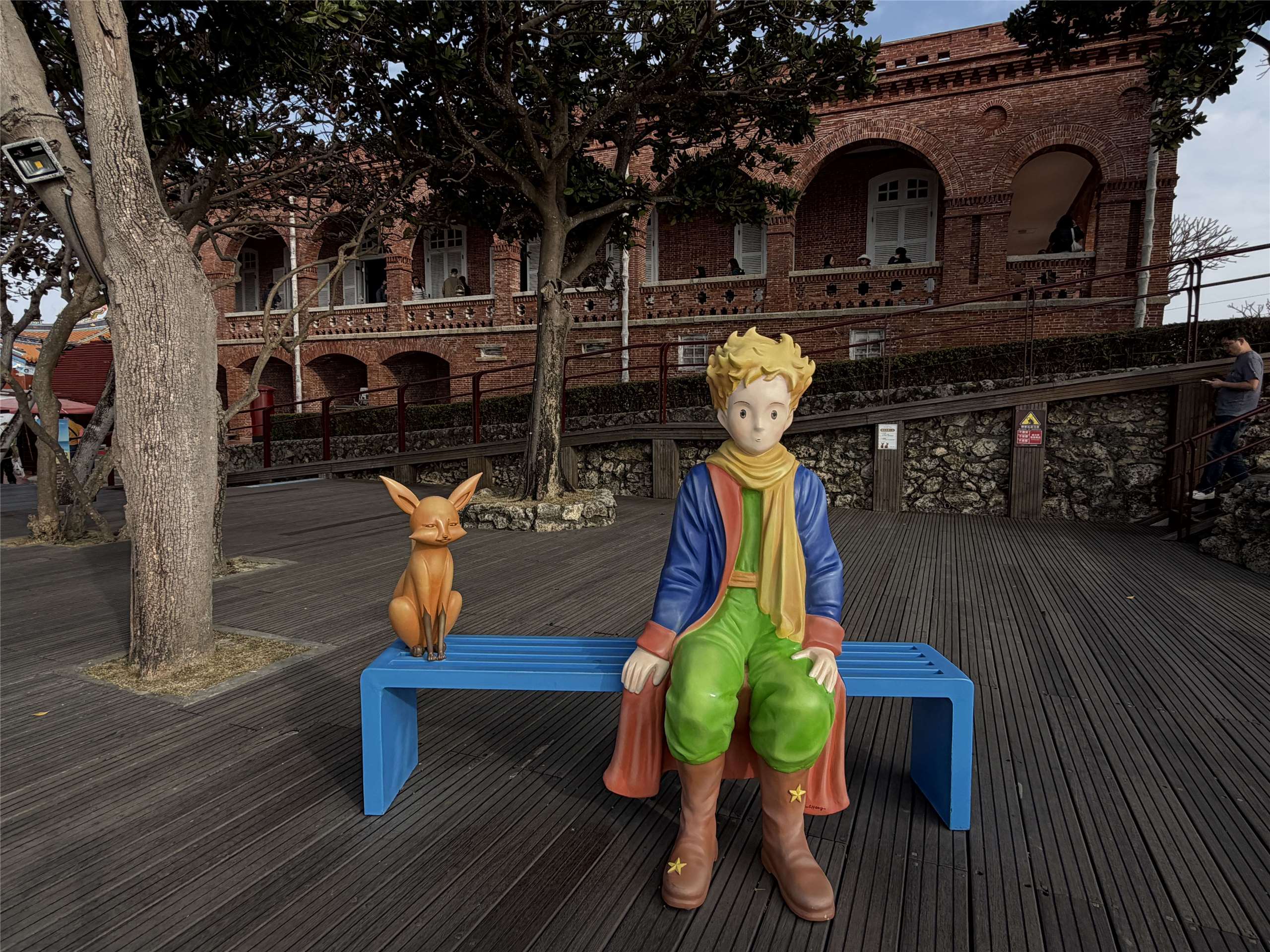 高鐵假期攜手「打狗英國領事館」推出「小王子125週年特展」特展遊程。(吳琍君攝)