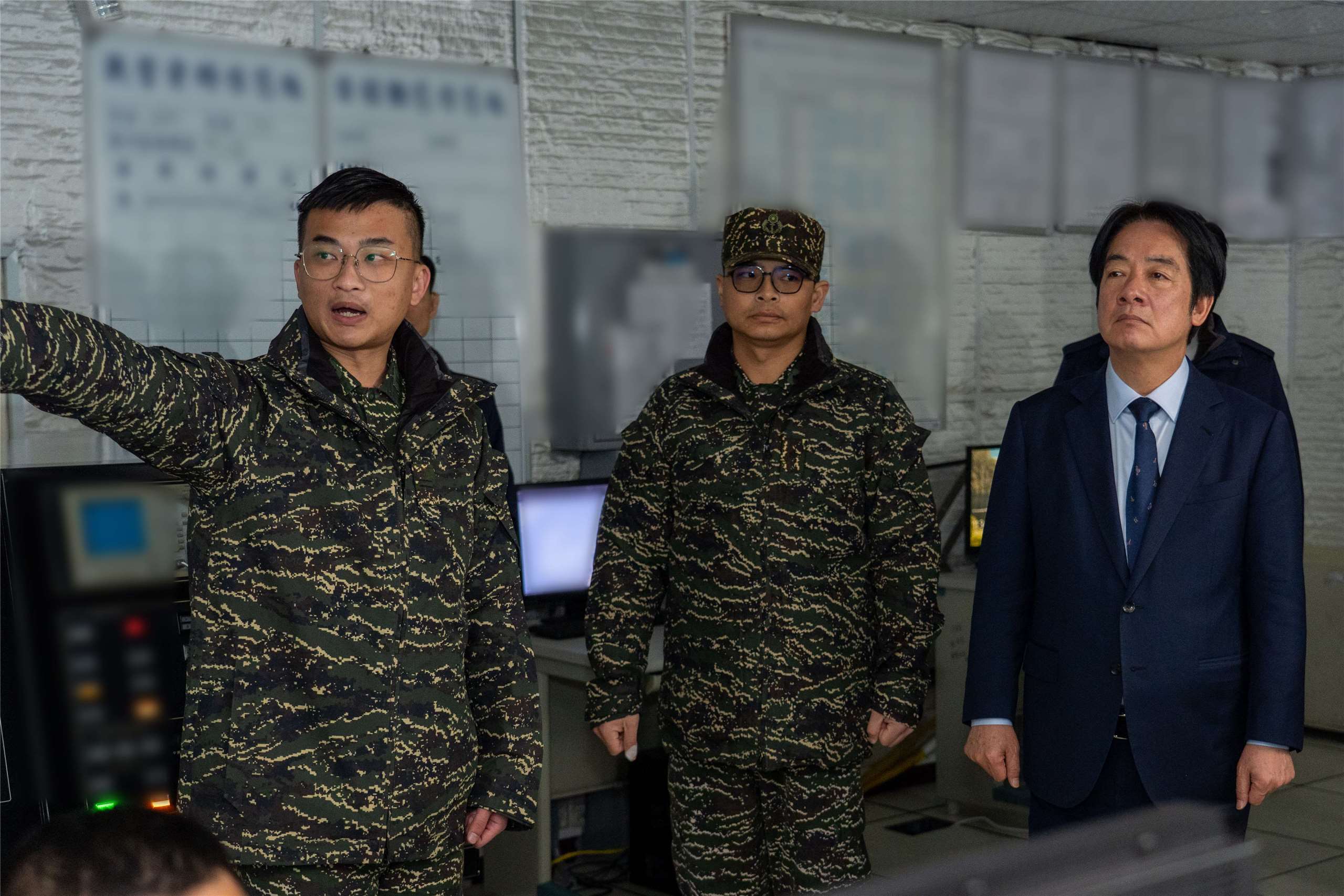 賴清德總統今天(6日)上午前往台中勗勉海軍小雪山雷達站，感謝雷達站官士兵全年無休守護國家。(總統府提供)