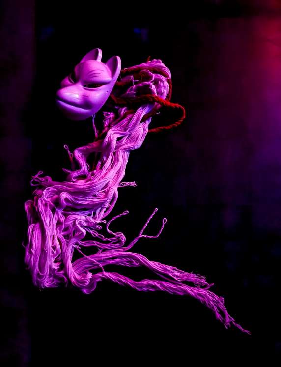 施冬麟獨腳戲《籠子裡的白狐》白狐意象