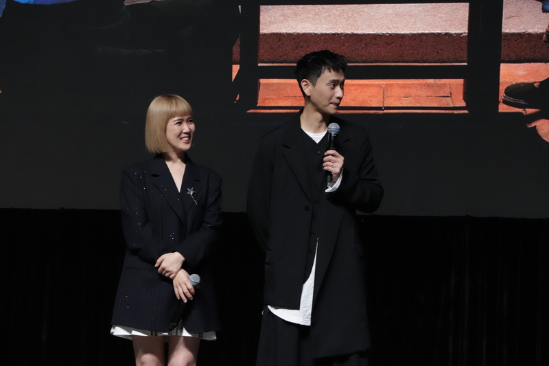 台灣文策院18日在香港國際影視展（FILMART）舉行「星光發布會」，推介台灣影視作品，圖為參加發布會的電影「我親愛的怪孩子」演員劉冠廷（右）和孫可芳。
