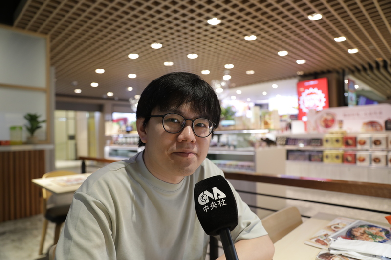 參與華文與馬來文翻譯工作的「西遊記」譯者李浩傑（圖）認為，譯者不只是文字轉換者，更是不同語言與文化之間的橋梁；他認為台灣文學進入馬來文市場最大的挑戰在於「文化轉譯」。