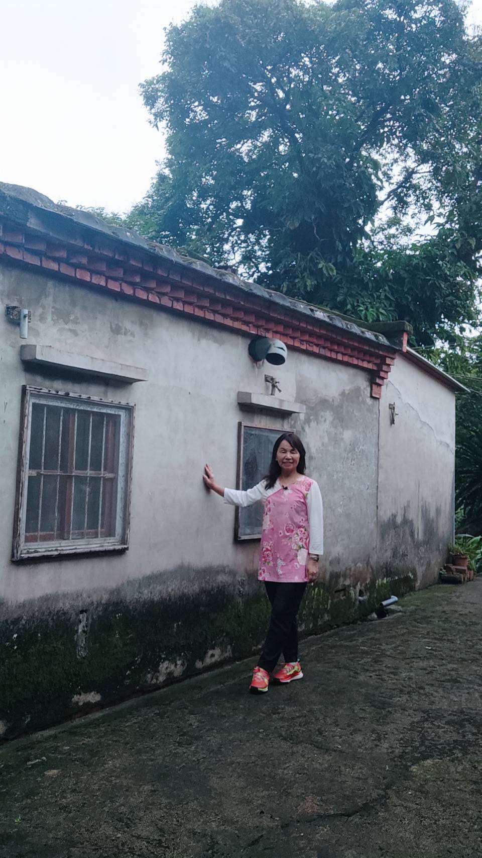 外婆家還保有傳統的三合院民居，回到老家兒時回憶湧上心頭