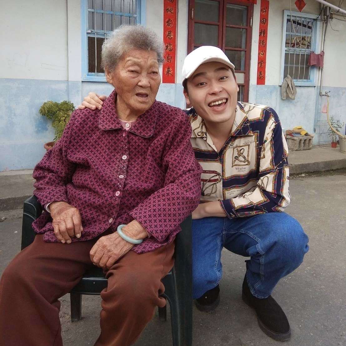 佑仁&阿媽合影