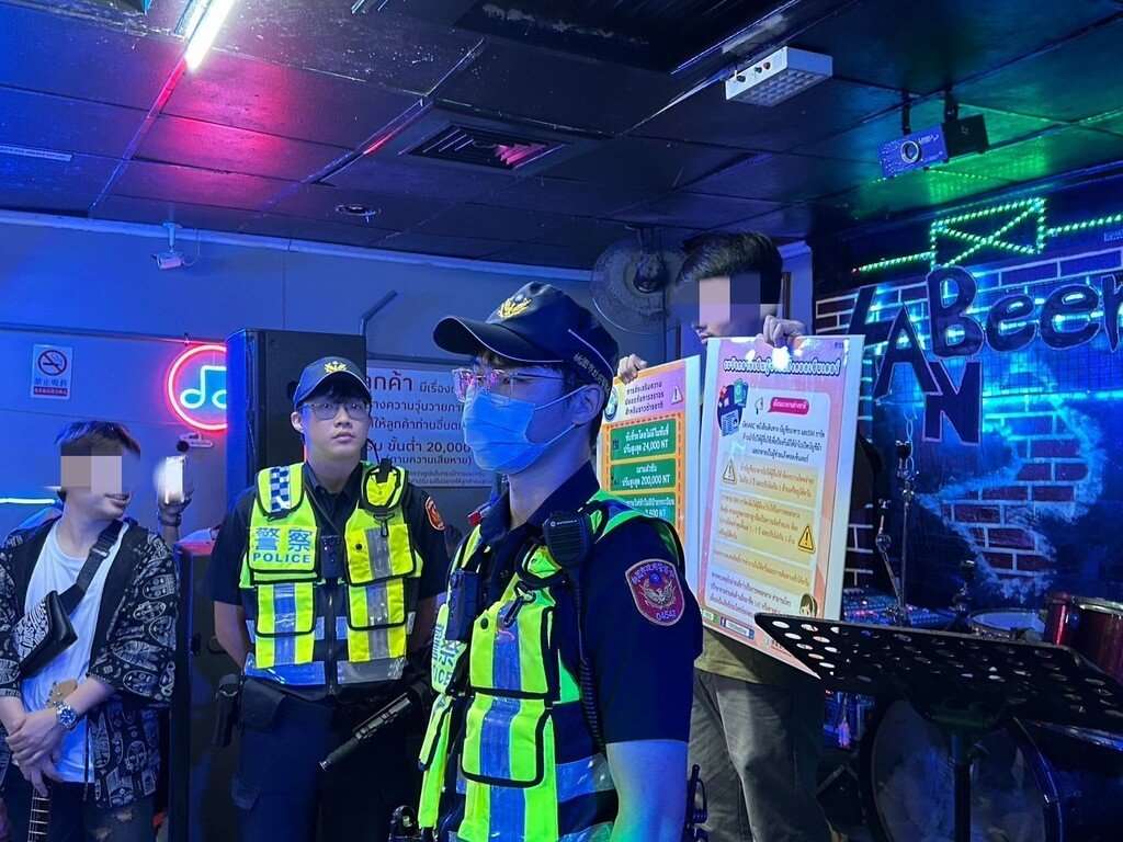 ตำรวจจงลี่ร่วมมือสำนักงานตรวจคนเข้าเมือง ลงพื้นที่กวาดล้างแรงงานผิดกฎหมายช่วงหยุดยาววันไหว้พระจันทร์
