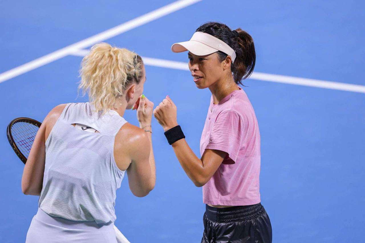 ในการแข่งขันเทนนิสหญิงอาชีพระดับ WTA ที่เมืองหนิงปัวของประเทศจีนเซี่ยสูเหวย อดีตมือ 1 โลกหญิงคู่ชาวไต้หวัน จับคู่กับ เคเทอรีนา ซินิอาโควา มือหนึ่งโลกหญิงคู่ ลงสนามในรอบรองชนะเลิศ แต่ต้องพ่ายให้กับคู่หูสหรัฐฯ–รัสเซีย ไปอย่างน่าเสียดาย 