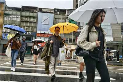30 ต.ค. ภาคเหนือไต้หวันอากาศอบอุ่นขึ้น อุณหภูมิสูงสุดแตะ 30 องศาเซลเซียส จากนั้น 31 ต.ค. ลมหนาวระลอกพัดผ่านส่งผลให้อุณหภูมิลดลงแตะ 18-19 องศาเซลเซียส