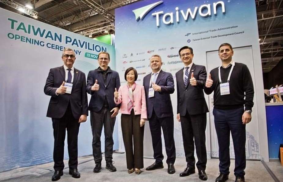 งาน Rebuild Ukraine Exhibition ช่วยเสริมความร่วมมือระหว่างไต้หวันกับโปแลนด์ ยูเครน และยุโรป พร้อมผลักดันให้ผลิตภัณฑ์ไต้หวันถูกนำไปใช้จริงในการฟื้นฟูยูเครน เปิดโอกาสต่อยอดธุรกิจในอนาคต
