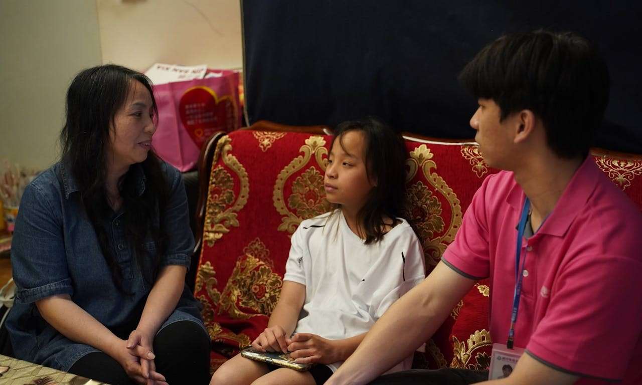  โครงการสาธารณกุศล มูลนิธิเพิร์ล เอส บัคร่วมกับร้านแฟมิลี่มาร์ทอยู่เคียงข้างลูกหลานผู้ตั้งถิ่นฐานใหม่ 