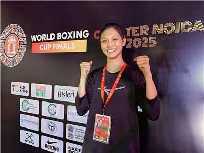 อู๋ซืออี๋ นักชกสาวทีมชาติไต้หวัน ในรุ่น 57 กิโลกรัม สามารถผ่านเข้ารอบชิงเหรียญทองของศึกมวยสากลหญิงรายการ WB Cup ประจำปี 2025 ได้อย่างสวยงาม หลังเอาชนะนักชกจากเกาหลีใต้ในรอบรองชนะเลิศ (ภาพจาก CNA)