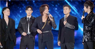 ยังคงฮือฮาไม่หยุด หลัง 4 หนุ่ม F4 ไปขึ้นเวทีคอนเสิร์ตของ Mayday ที่ปักกิ่งอีกรอบ เล่นเอาแฟนๆ เรียกร้องให้ Mayday จัดการรวมตัวของบอยแบนด์ในตำนานอีกครั้ง