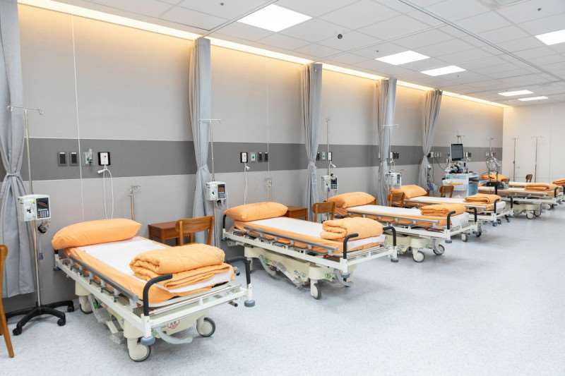 แก้ปัญหาห้องฉุกเฉินล้นช่วงตรุษจีน โรงพยาบาลทหารผ่านศึกนำระบบเตียงรวมมาใช้ มั่นใจเพียงพอรองรับผู้ป่วย （photo: 陽明交大醫院）