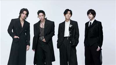 4 หนุ่ม F✦FOREVER (จากซ้ายไปขวา) เจอรี่ แวนเนส วิค และอาซิ่น ร่วมเปิดตัวอีกหนึ่งเพลงใหม่บนเวทีคอนเสิร์ตที่เซี่ยงไฮ้ (ภาพจาก B'in Music)