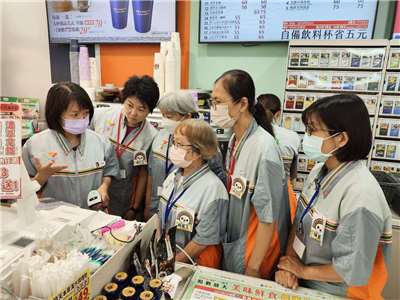 กระทรวงแรงานไต้หวันเผยสถิติผู้สูงอายุมีอัตราการเข้าร่วมในตลาดแรงงานแตะ 69.84% ทำสถิติสูงสุดเป็นประวัติการณ์เมื่อเทียบกับช่วงเวลาเดียวกัน