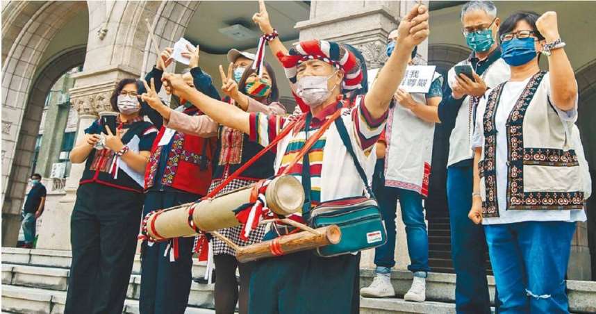 ชนเผ่าซิลายา ฉลองผลตัดสินการแก้ไขรัฐธรรมนูญ