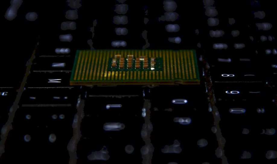 ภาพประกอบชิปเซมิคอนดักเตอร์(photo:latorware/Unsplash)