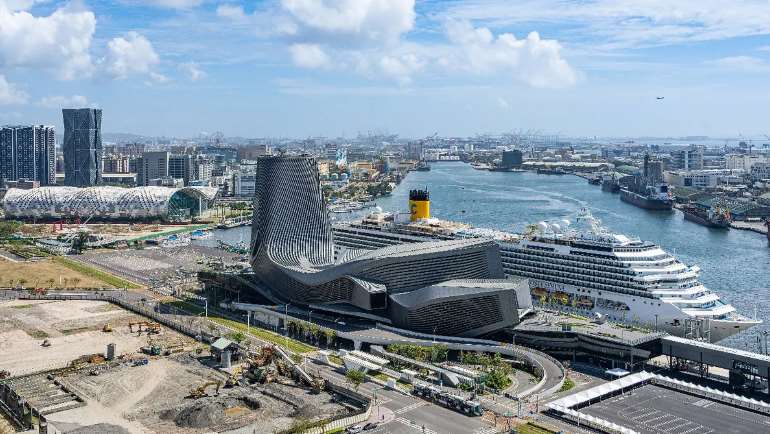 นครเกาสงผลักดันการเปลี่ยนผ่านสู่ดิจิทัลและยกระดับอุตสาหกรรม ด้วยโครงการ Sovereign AI ระดับเมือง พร้อมยื่นของบจากรัฐบาลกลางสร้าง “AI Computing Ecosystem” ที่Asia New Bay Area เพื่อเร่งพัฒนาเมืองอัจฉริยะ (photo:Kaohsiung City Government)