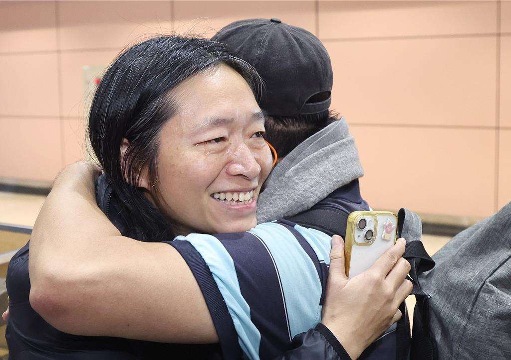 เที่ยวบินแรกจากดูไบลงจอดไต้หวันแล้ว นำผู้โดยสารชาวไต้หวัน 275 คนกลับมาอย่างปลอดภัย