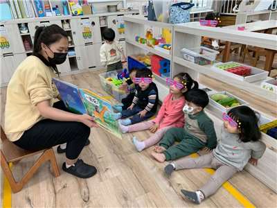 ไต้หวันจัดตั้งศูนย์ดูแลเด็กเล็กในพื้นที่หน่วยงานของรัฐจำนวน 166 แห่ง รองรับเด็กได้ 9700 คน