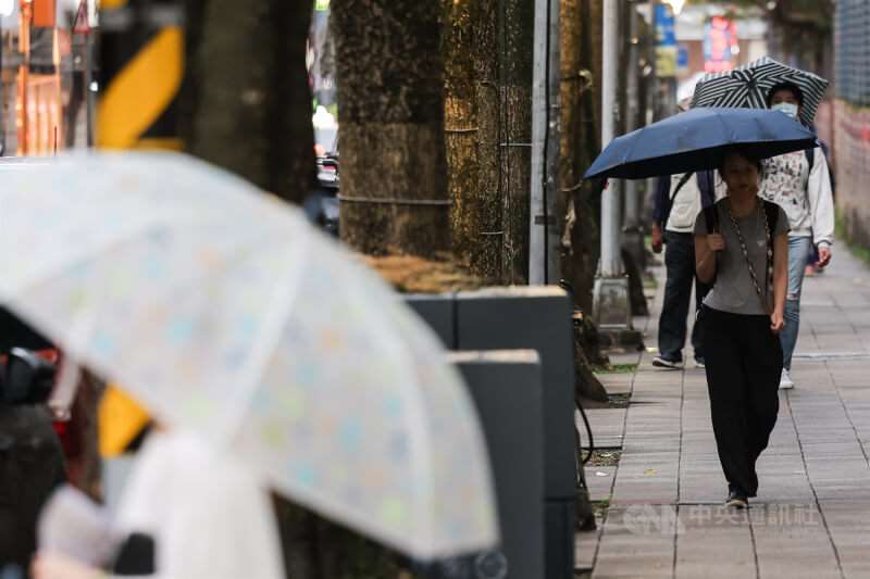 อากาศเปลี่ยนแปลง วันที่ 23 ถึง 25 เม.ย. ฝนตกทั่วไต้หวัน (ภาพ CNA)
