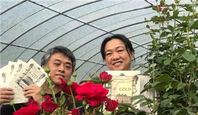  กัวเอินฉี และจางซือก่วง คู่สามีภรรยาผู้ผลักดันขนมปังแชมป์โลก เปลี่ยนกุหลาบจาก “ไม่มีใครทำ” ให้กลายเป็นวัตถุดิบอาหาร(ภาพจากกัวเอินฉี)