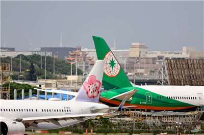 น้ำมันเครื่องบินพุ่ง 122%  กรมการบินพลเรือนไต้หวัน เผย เดือน พ.ค.ยกเลิกเที่ยวบินสัปดาห์ละ 52.6 เที่ยว (ภาพ CNA)
