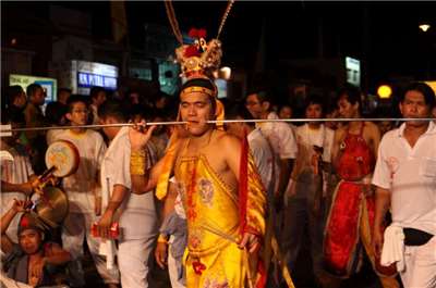 มีโพสต์ในกลุ่มเฟซบุ๊ก “ฉันเป็นชาวจงลี่” รับสมัคร “ร่างทรง” ค่าจ้างชั่วโมงละ 225 เหรียญไต้หวัน พร้อมประกันแรงงาน(photo:biosmonthly)