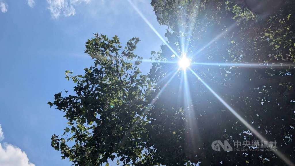 อากาศร้อนถึงสัปดาห์หน้า วันนี้ (20 พ.ค.) ไถหนานอุณหภูมิแตะ 36°C จับตาแนวปะทะอากาศลูกใหม่ 27 พ.ค. (ภาพ CNA)