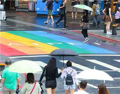ฤดูร้อนมาถึงแล้ว! 15 มิ.ย. ฝนตกทั่วไต้หวัน วันหยุดยาวเทศกาลไหว้บ๊ะจ่าง อุณหภูมิสูงสุดพุ่งแตะ 34 ℃!