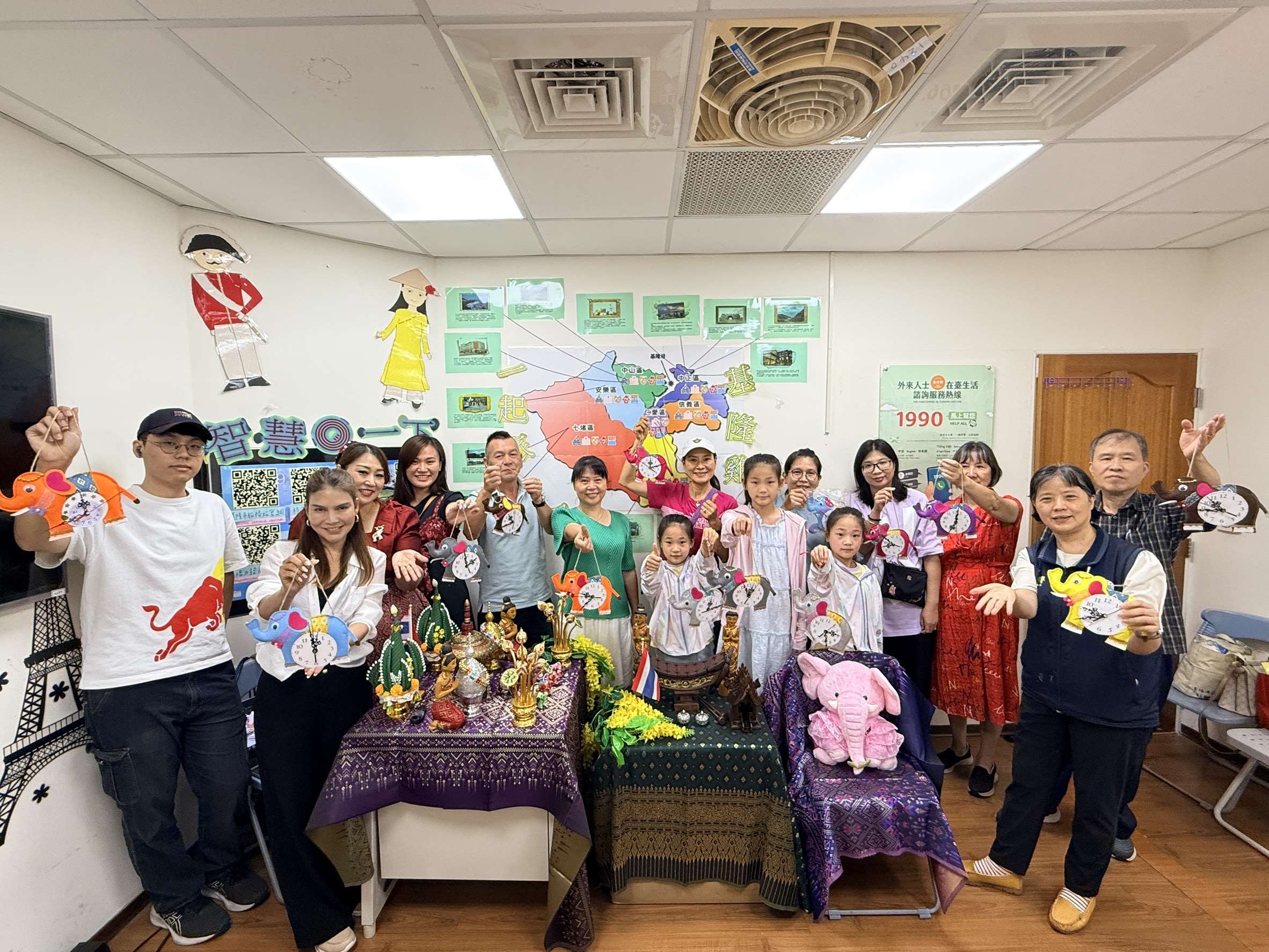 สำนักงานตรวจเมืองจีหลง จัดกิจกรรมอบรมผู้ตั้งถิ่นฐานใหม่ สัมผัสวัฒนธรรมหลากหลายในไต้หวัน (สำนักงานตรวจคนเข้าเมืองไต้หวัน)