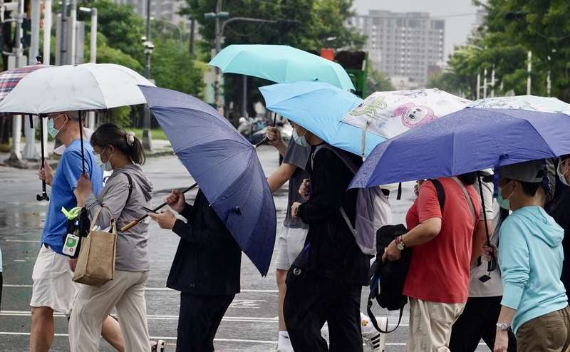 กรมอุตุฯ เตือน ตั้งแต่คืนนี้เป็นต้นไปเตรียมรับมือฝนตกต่อเนื่อง หนักสุด 20–21 ส.ค. (ภาพจาก CNA)