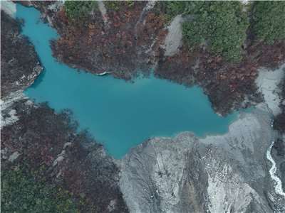 Фото: загатне озеро у руслі річки Матайʼан. (Управління лісництва й охорони природи, відділення в Хуаляні)