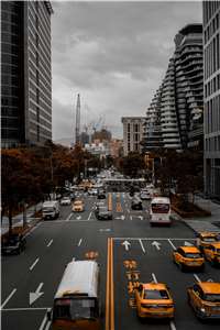Фото: Транспортний рух у Тайбеї. (Lisanto/Unsplash)