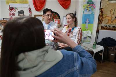 Фото: українська громада в Ґаосюні відсвяткувала Різдво Христове. (Rti)