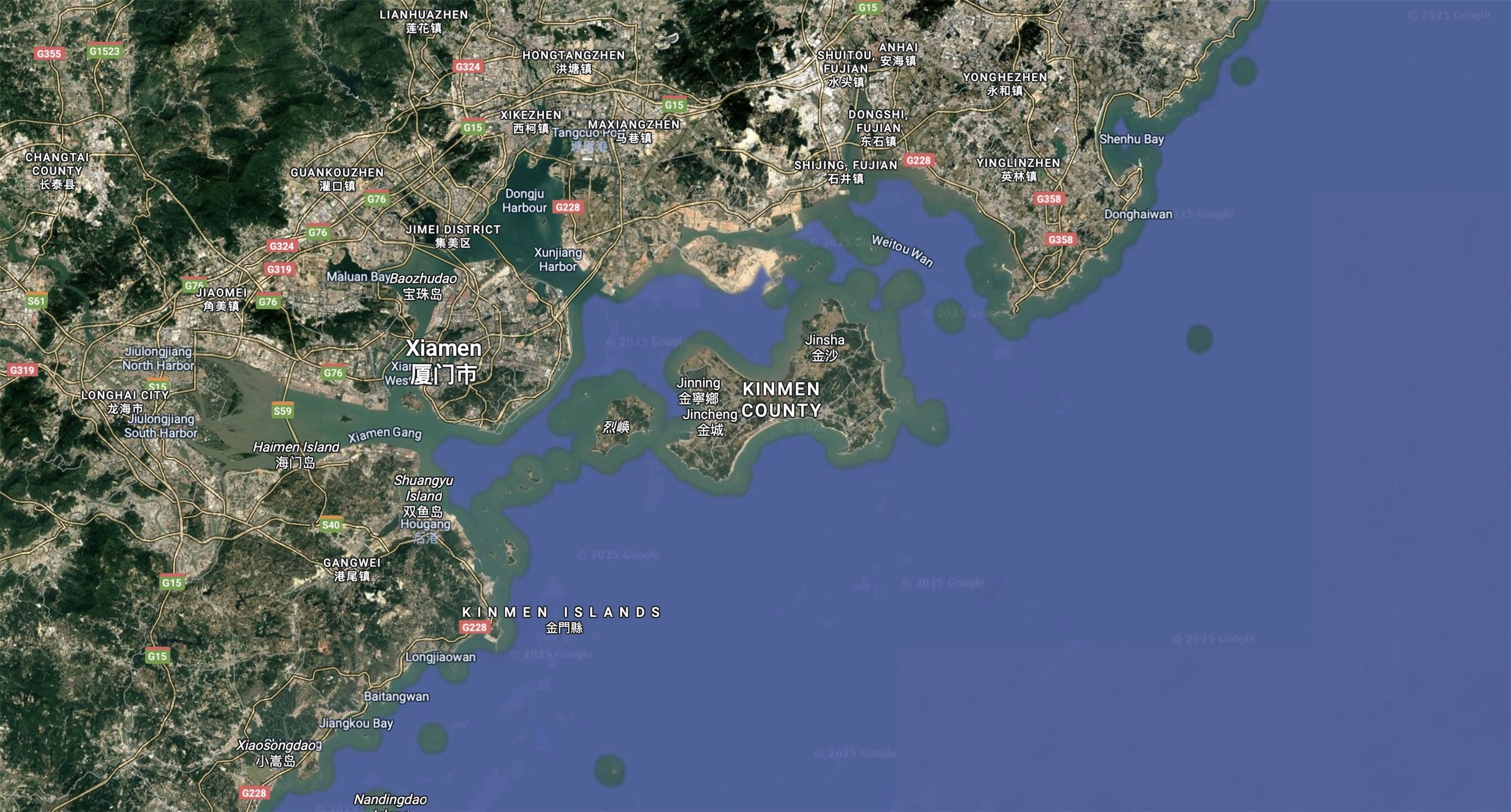 Зображення: лише кілька кілометрів розділяють контрольований Тайванем о. Кінмень (Цзіньмень) та КНР. (Мапи Google)
