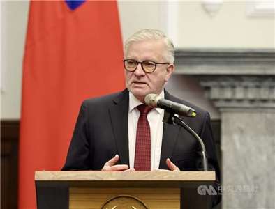 Фото: депутат Європейського парламенту Міхаель Ґалер під час зустрічі з президентом Лаєм Цінде 6 січня. (CNA)