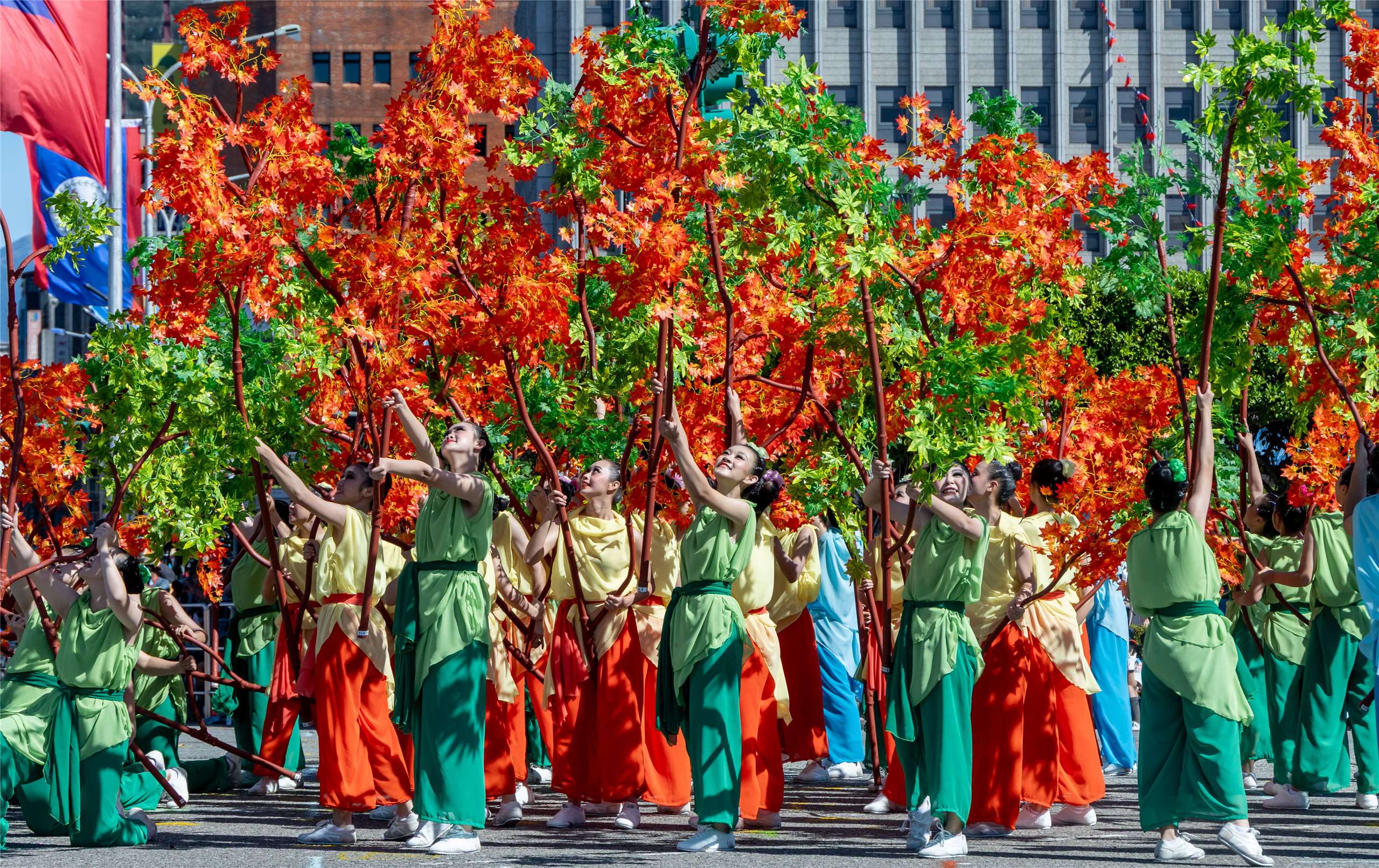 Учні приватної старшої школи Сіньмінь, місто Тайчжун. (Фото: Офіс президента)