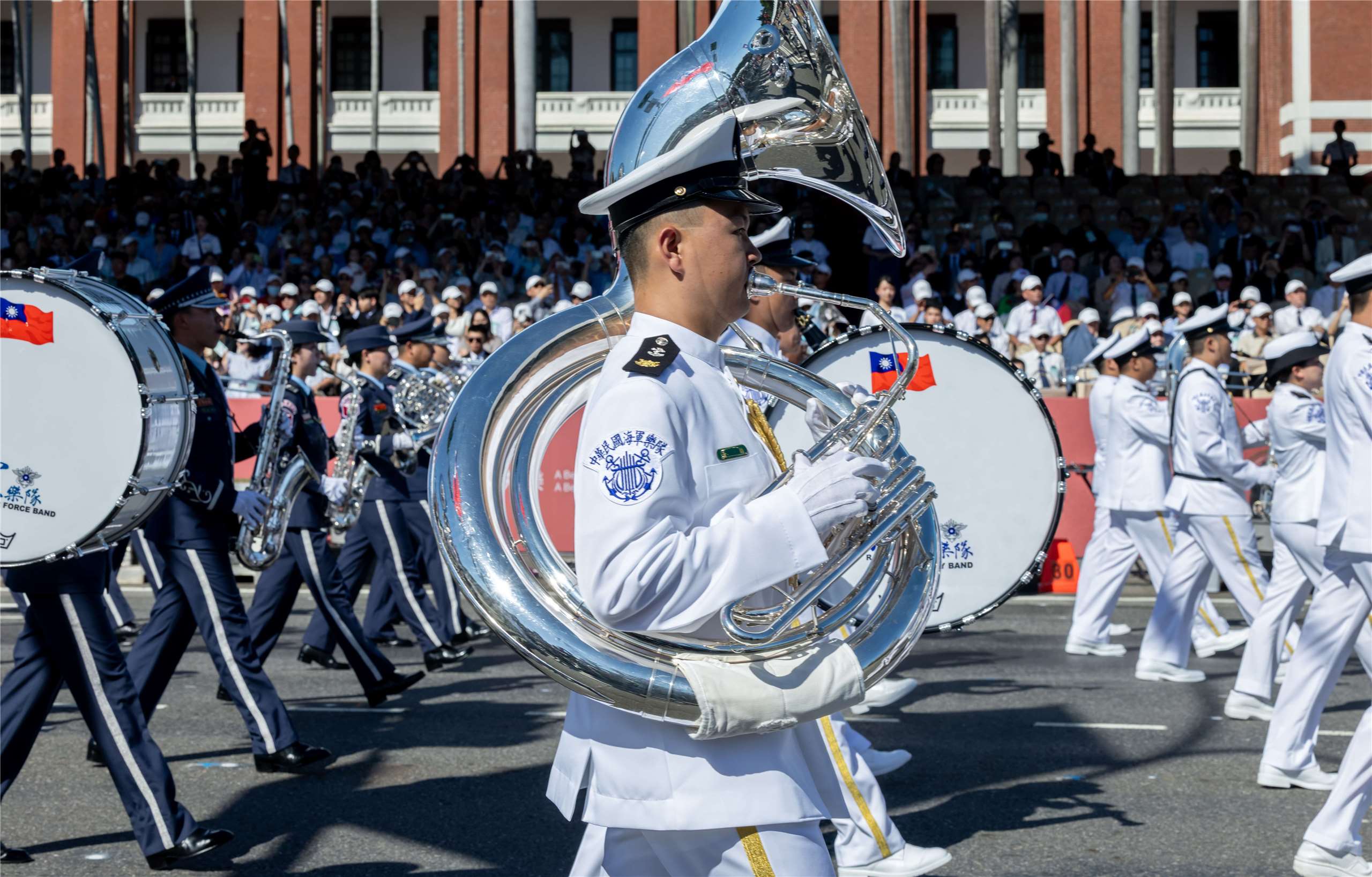 Об'єднаний оркестр Міністерства оборони та Почесна варта Китайської республіки. (Фото: Офіс президента)