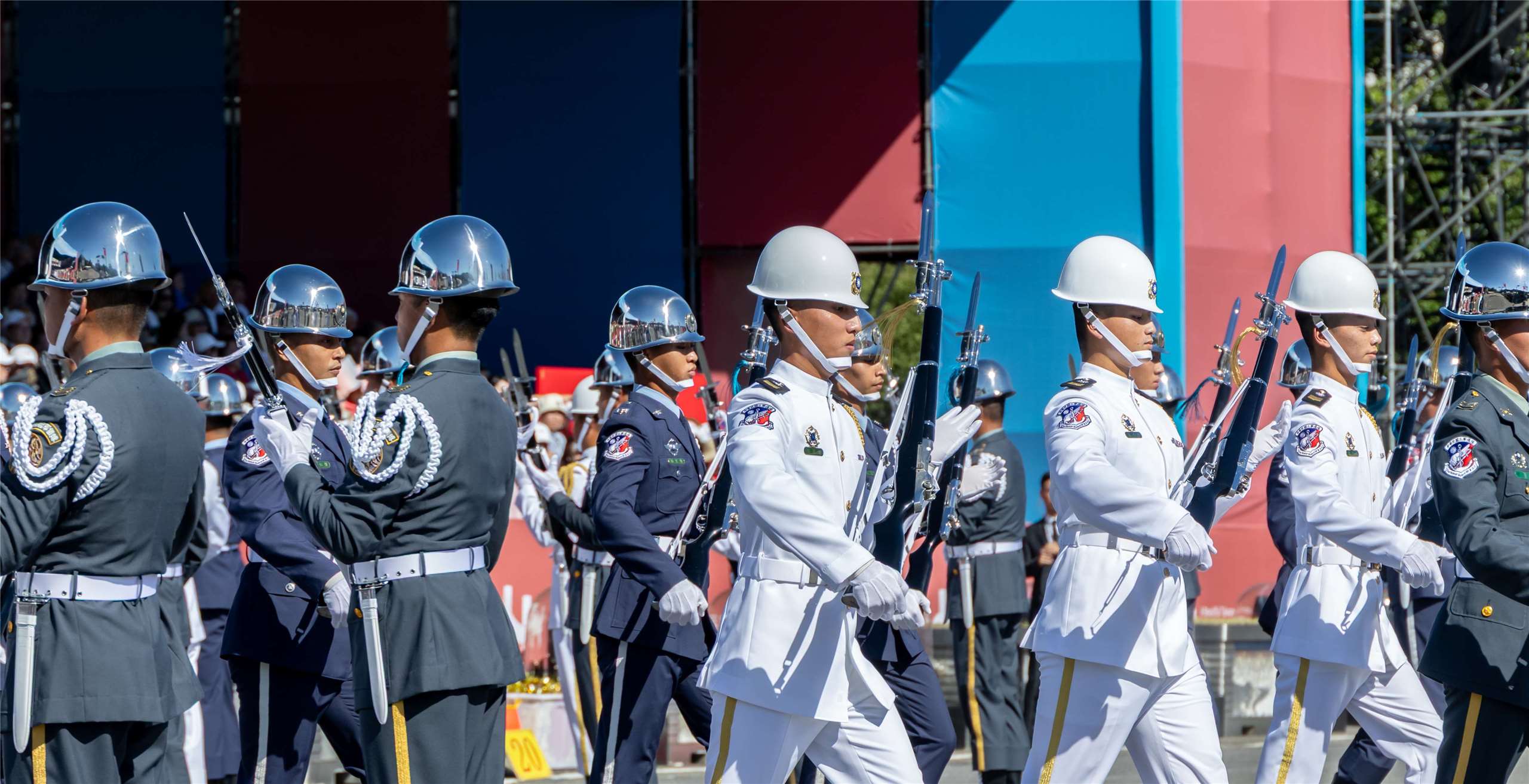 Об'єднаний оркестр Міністерства оборони та Почесна варта Китайської республіки. (Фото: Офіс президента)