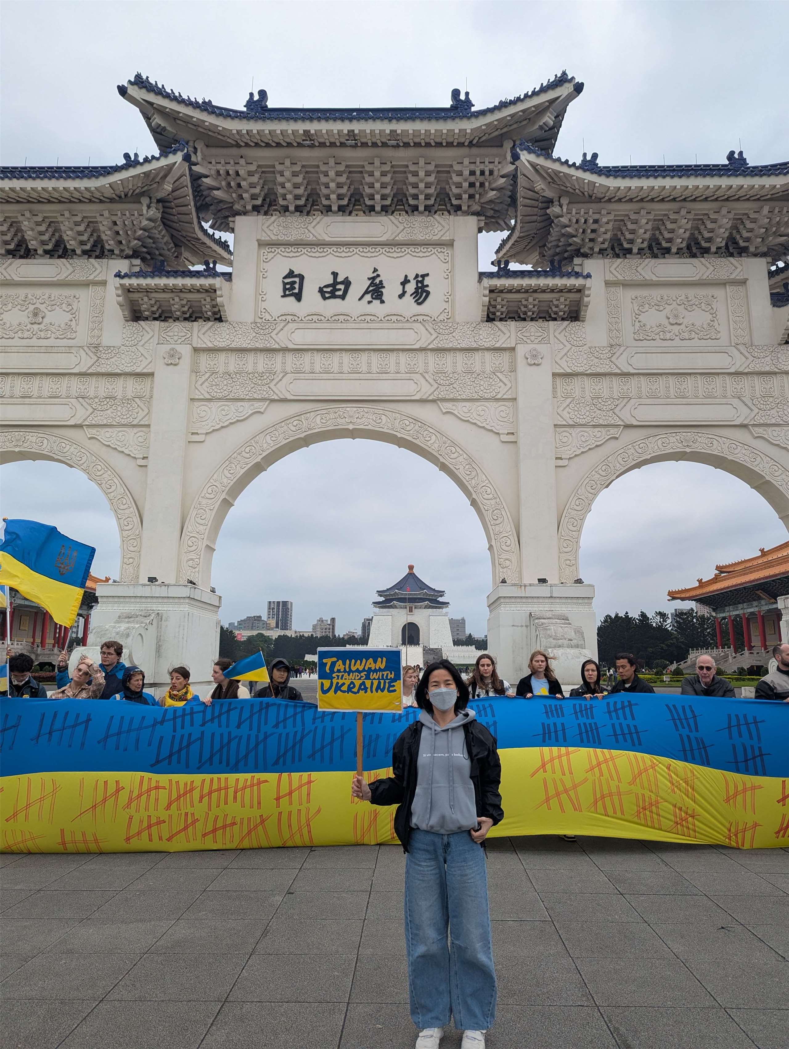 Благодійна акція «Обличчя підтримки: Тайвань і Україна пліч-о-пліч» на площі Свободи в Тайбеї 7 березня 2026 року. (Фото: TSWU)