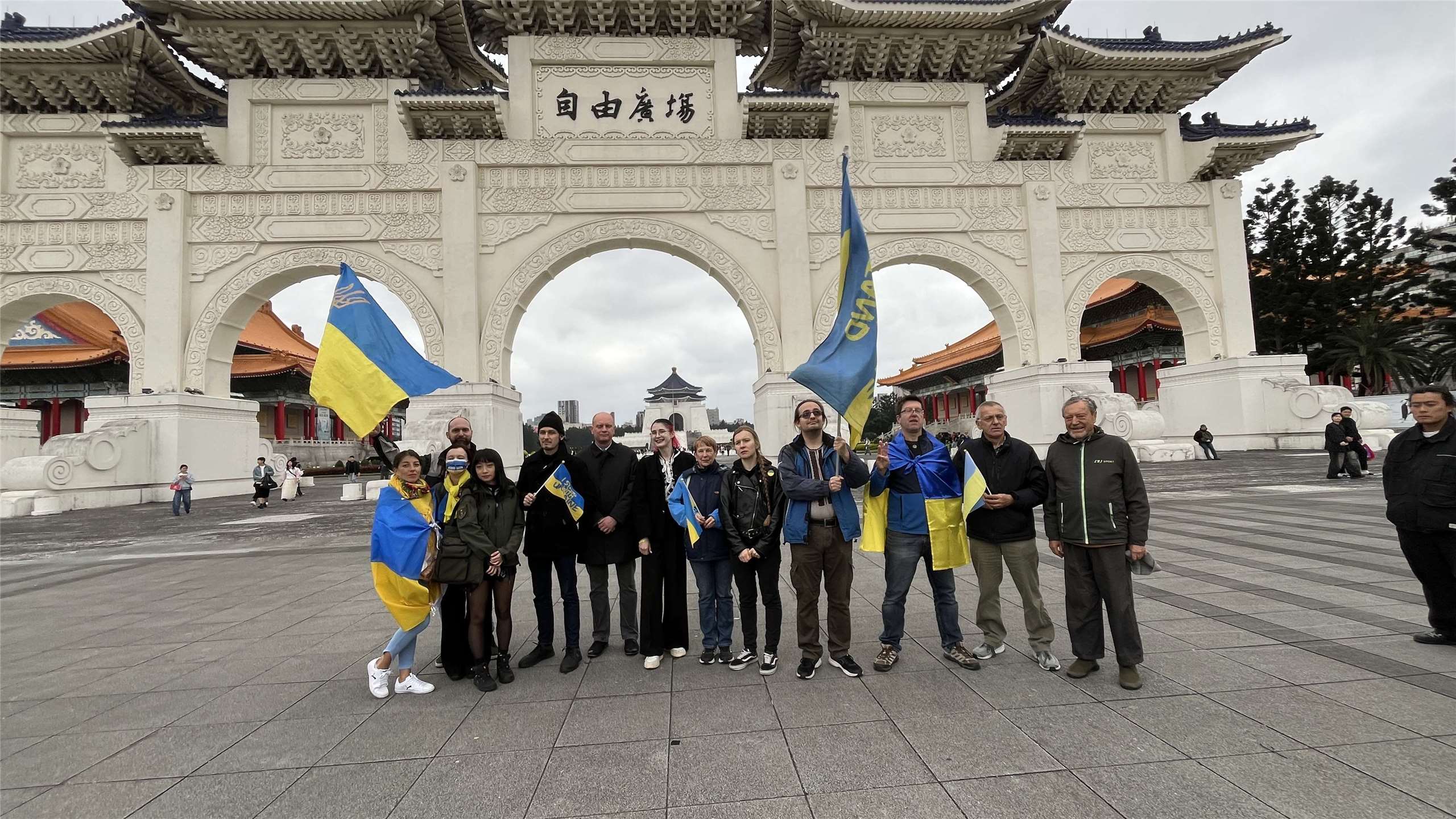 Благодійна акція «Обличчя підтримки: Тайвань і Україна пліч-о-пліч» на площі Свободи в Тайбеї 7 березня 2026 року. (Фото: TSWU)