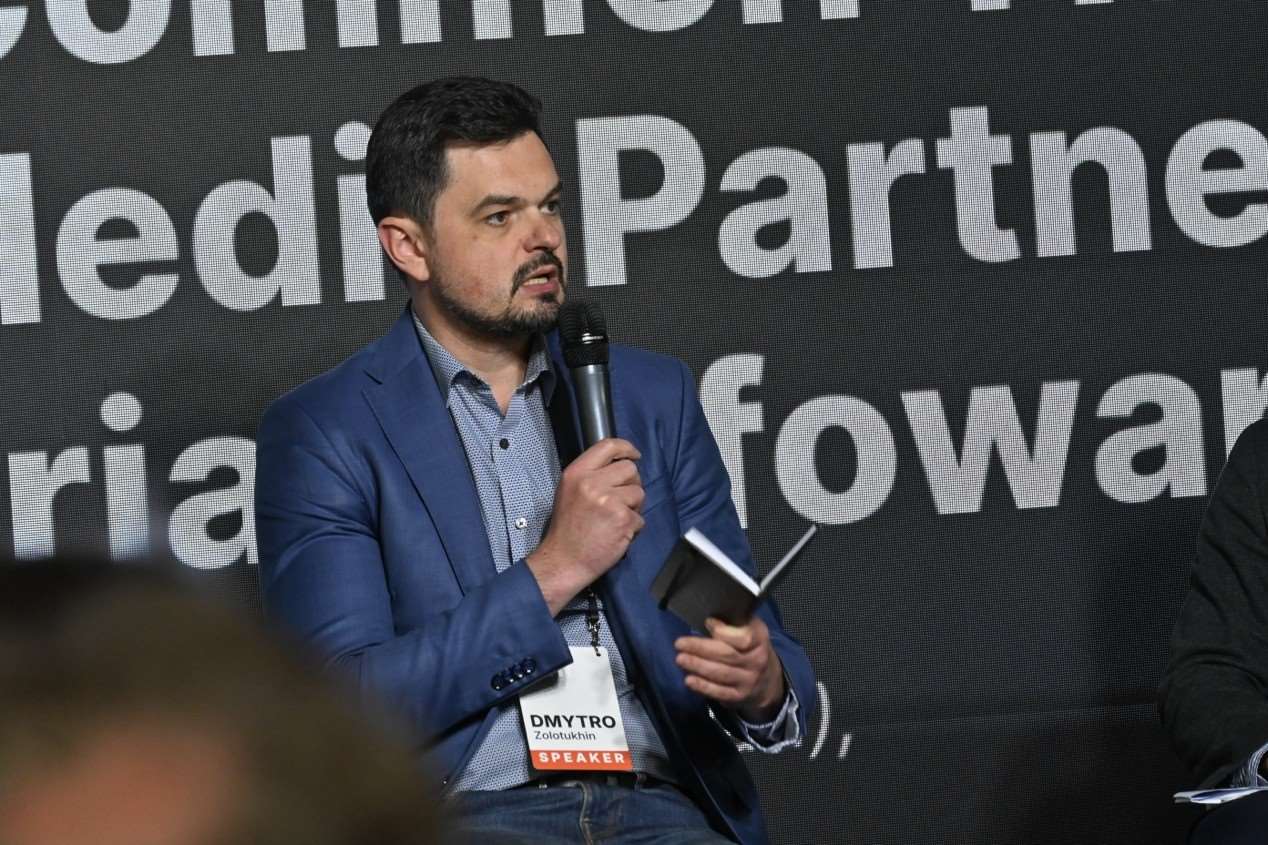 Дмитро Золотухін, експерт з інформаційних війн та конкурентної розвідки, під час «Тайванської панелі» в рамках LMF. (Фото: Rti)