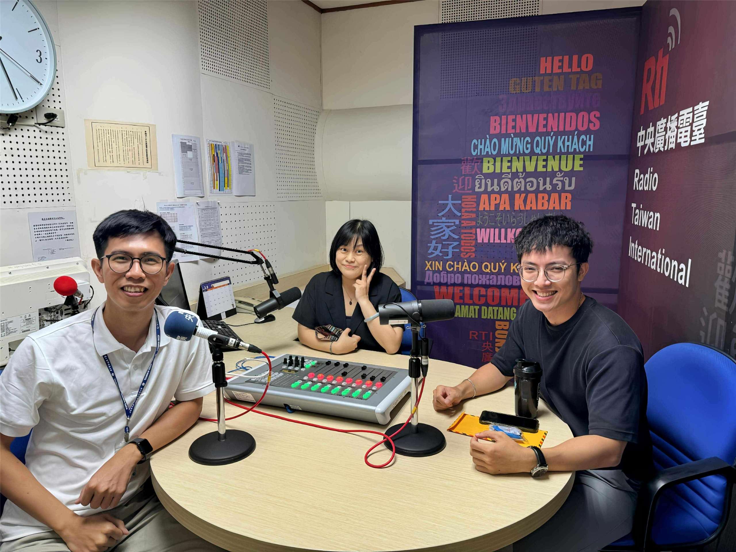 Bạn Cường và Đạt hiện đang học tập theo chương trình sau đại học tại trường NTUST. 