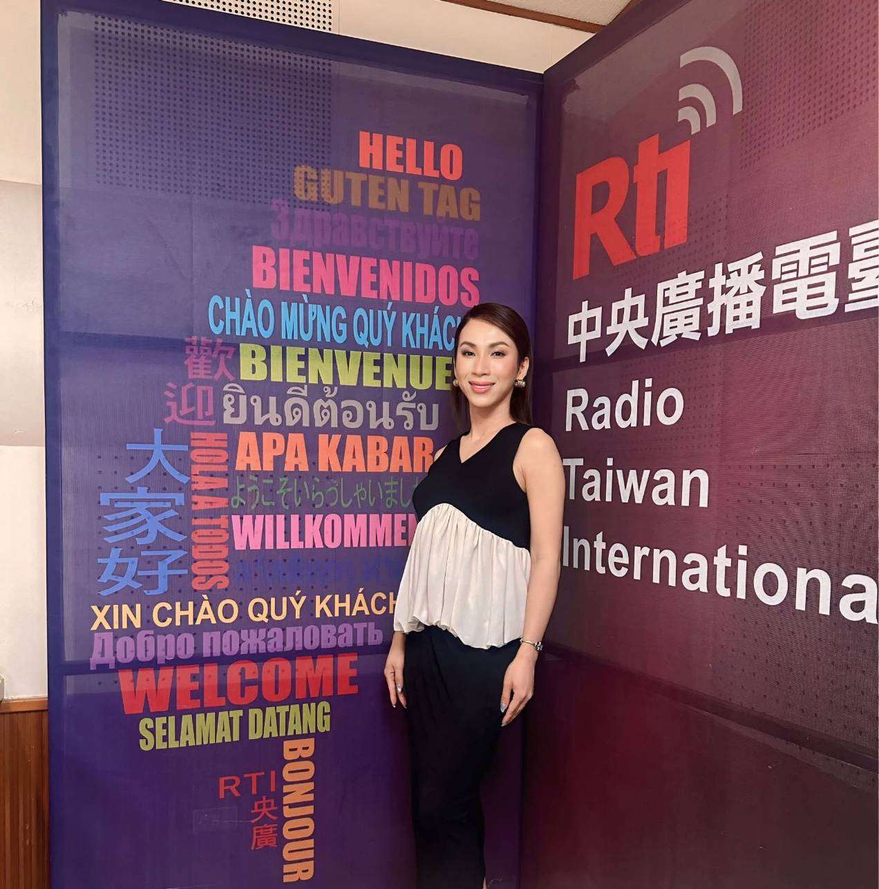 Hành trình góp phần tỏa sáng hình ảnh nghệ sĩ Lô tô trên sân khấu MIQ Việt Nam 2025 - tập 2 Hành trình góp phần tỏa sáng hình ảnh nghệ sĩ Lô tô trên sân khấu MIQ Việt Nam 2025 - tập 2